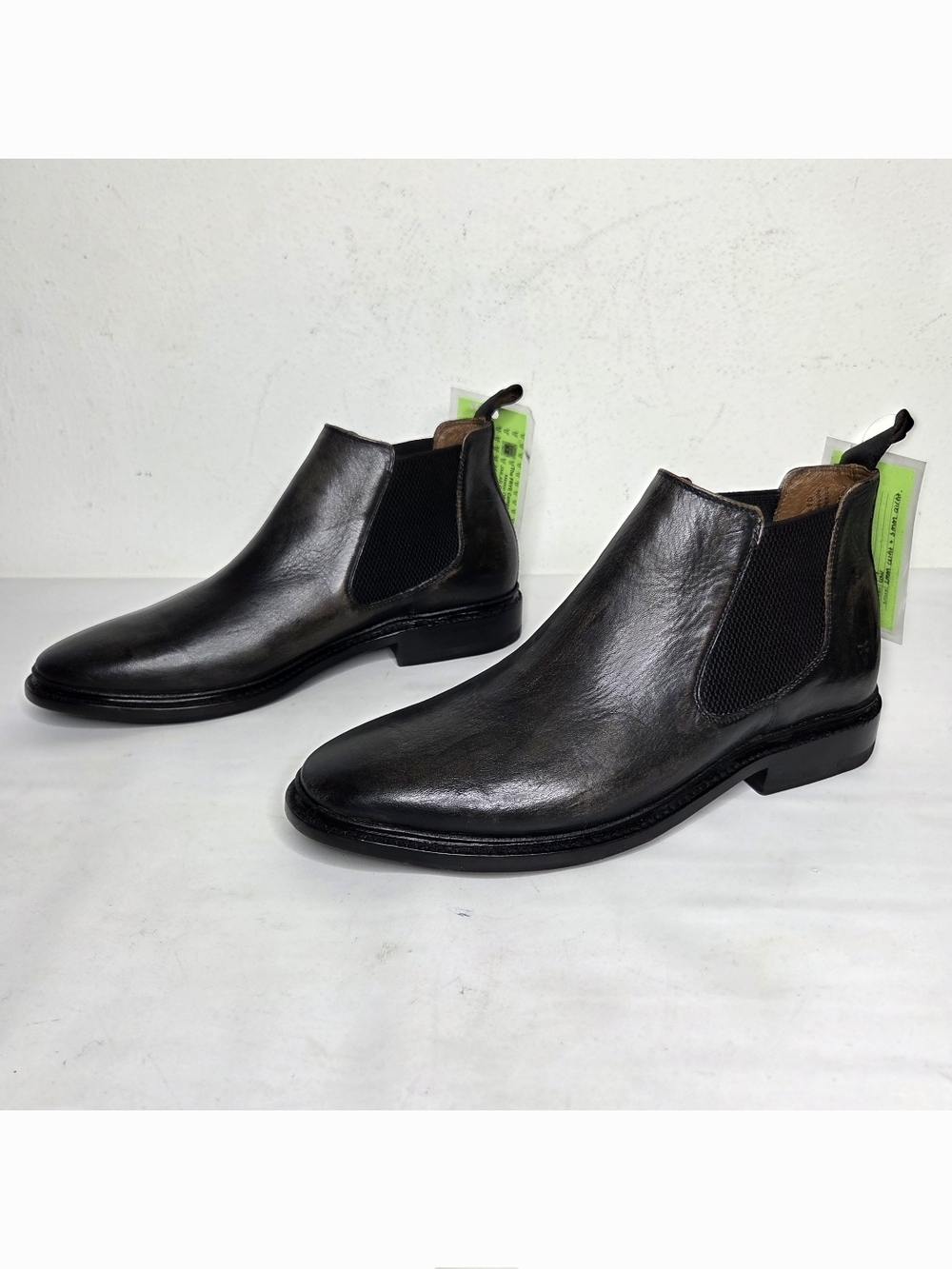 Frye NWOB Paul Chelsea Boot Mens 9D Black Patina Brown Minimalist Quiet Luxury